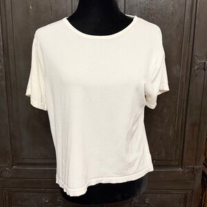 Jaclyn Smith shortsleeved Off white/ cream sweater - Size Medium
